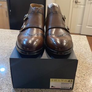 Men’s leather brown ankle boots